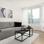 Shiny Homes - Center With Parking Place *