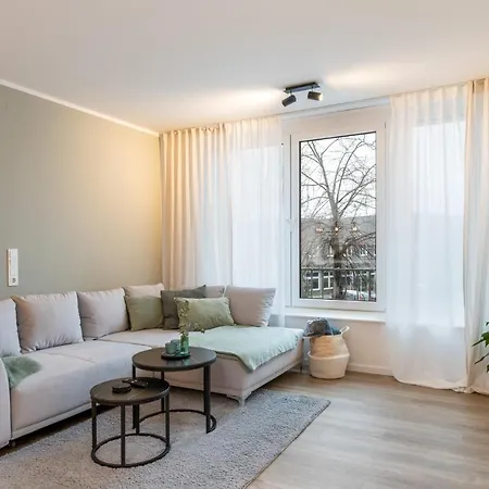 Shiny Homes - Center With Parking Place