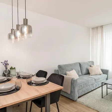 Shiny Homes - Center With Parking Place * 귀터슬로