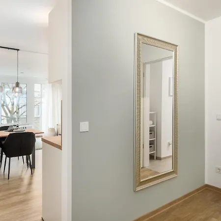 Lejlighed Shiny Homes - Center With Parking Place *