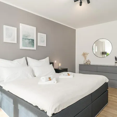 Lejlighed Shiny Homes - Center With Parking Place *