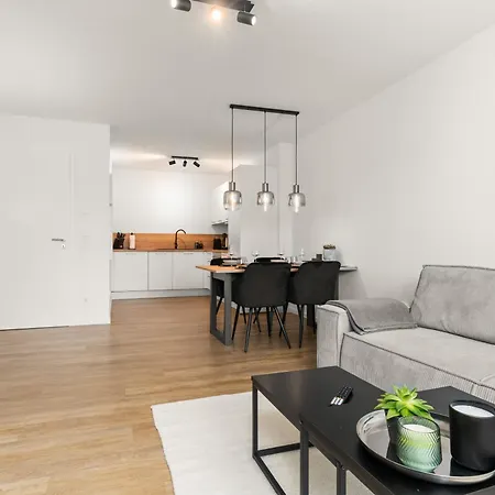 Shiny Homes - Center With Parking Place
