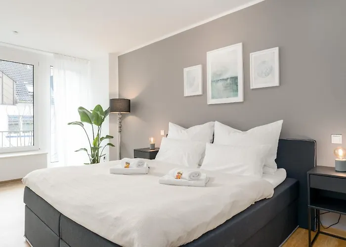 Shiny Homes - Center With Parking Place