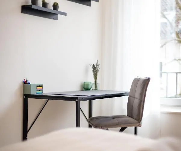 Shiny Homes - Center With Parking Place