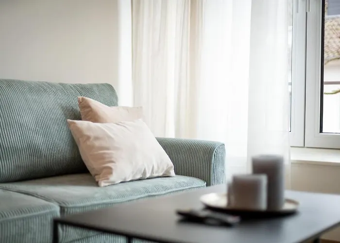 Shiny Homes - Center With Parking Place