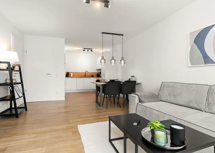 Shiny Homes - Center With Parking Place