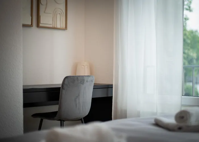 Shiny Homes - Center With Parking Place * 居特斯洛