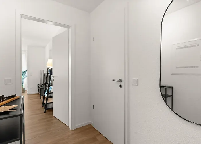 Shiny Homes - Center With Parking Place * 居特斯洛